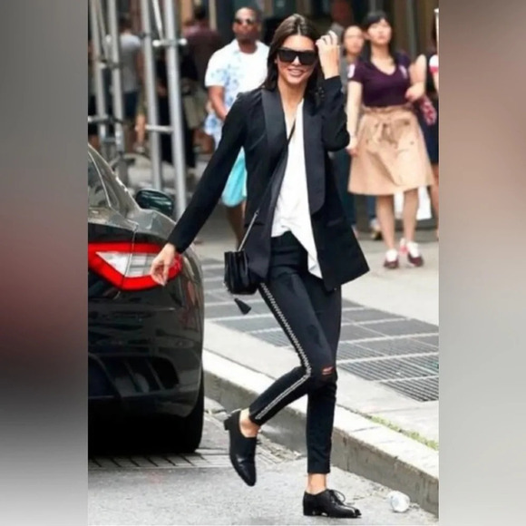 Etienne Marcel Black Wash Distressed Studded Skinny Jeans Size 25 - Picture 3 of 9